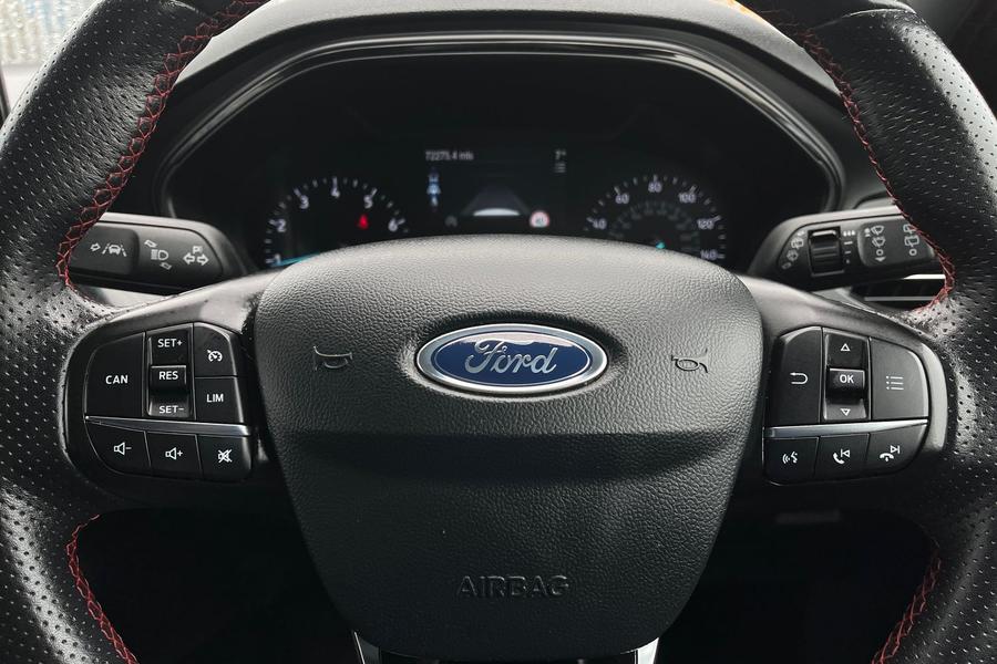 Ford FOCUS Photo autoimg-7709359a805ca74a03c3478a5c9c3f65a53d9606.jpg