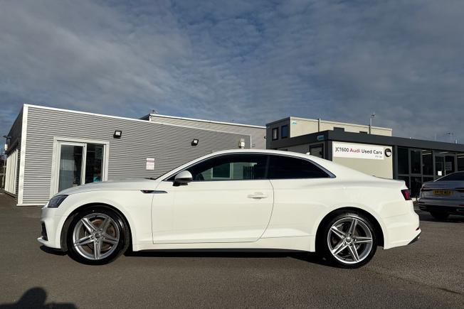 AUDI A5 Photo 26