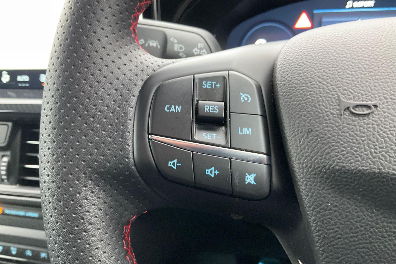 Ford Focus Photo 32