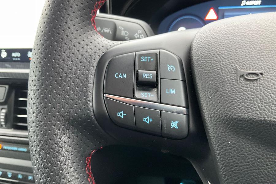 Ford Focus Photo autoimg-77150a12ef1813fa24274f1221caeeaf4e4bbc3d.jpg