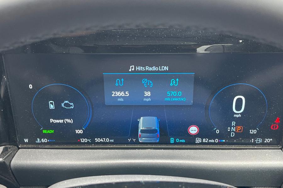 Ford TOURNEO CUSTOM Photo autoimg-77159af166e42f62c645d10ee95e752f52d75a56.jpg