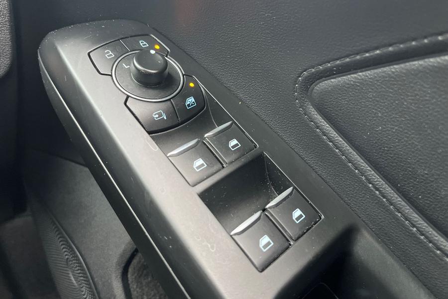 Ford FOCUS Photo autoimg-7716006fe27505da50bb2574e08903d9e8b9ac56.jpg