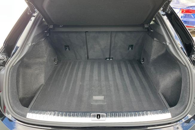 AUDI Q3 Photo 12