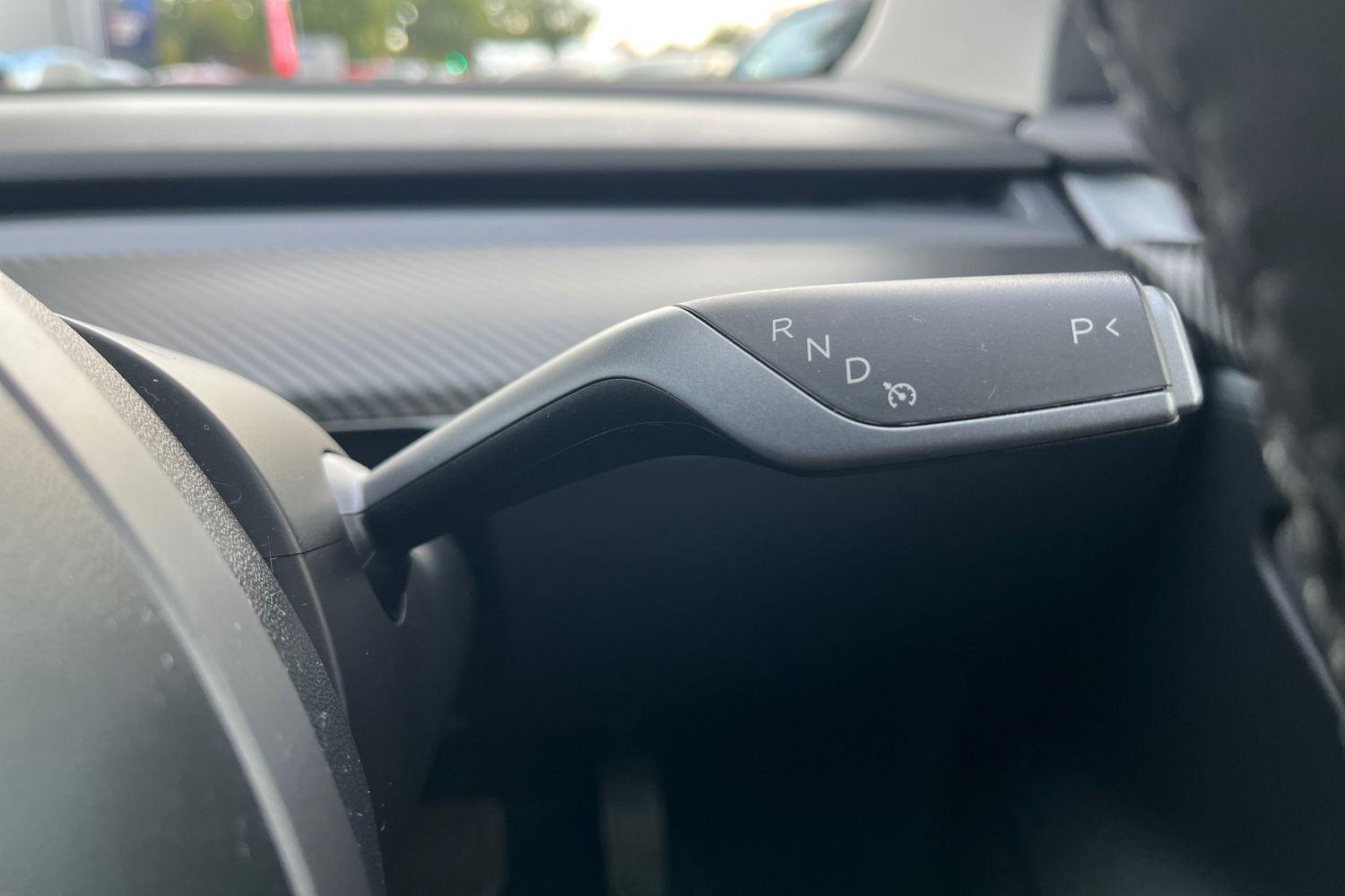 TESLA MODEL 3 Photo 14