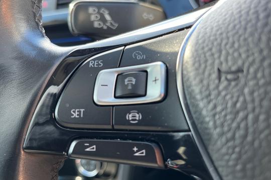 Volkswagen Golf Photo autoimg-771a94868a1cbd2509b1445214e031c7a708ec2f.jpg