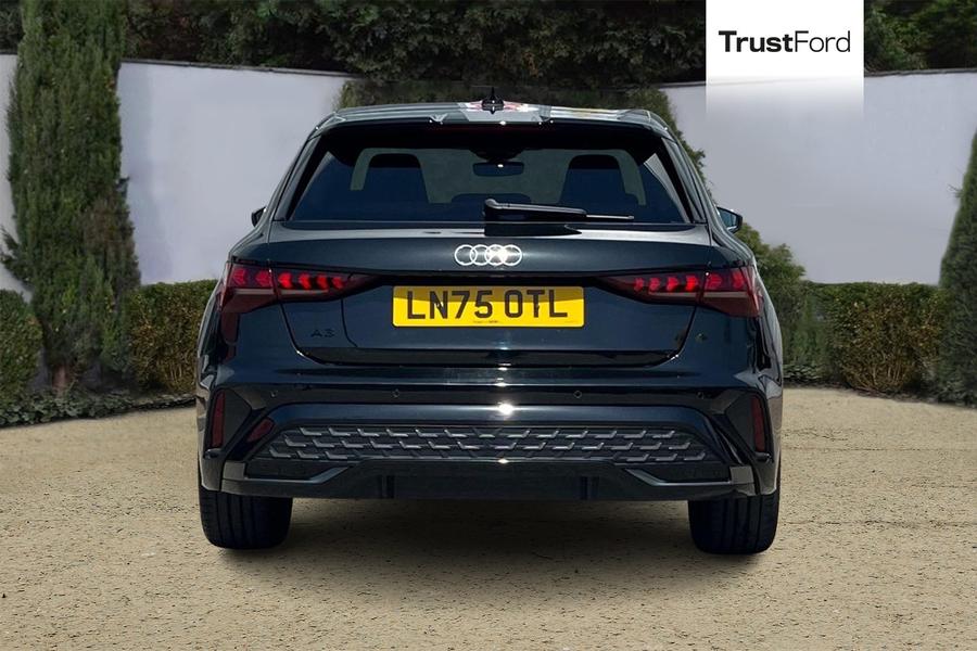Audi A3 Photo autoimg-771c7975015aca28f81f787400882db354d24cce.jpg