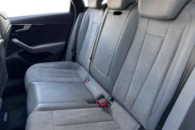 Audi A4 Avant Photo 9