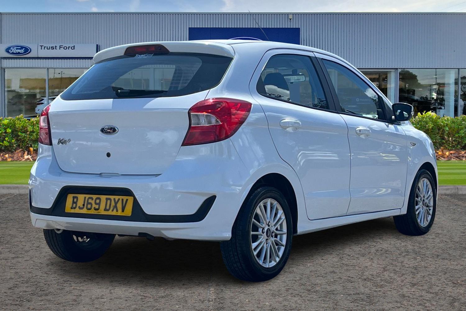 Ford Ka+ Photo 3
