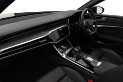 AUDI RS6 Photo 2