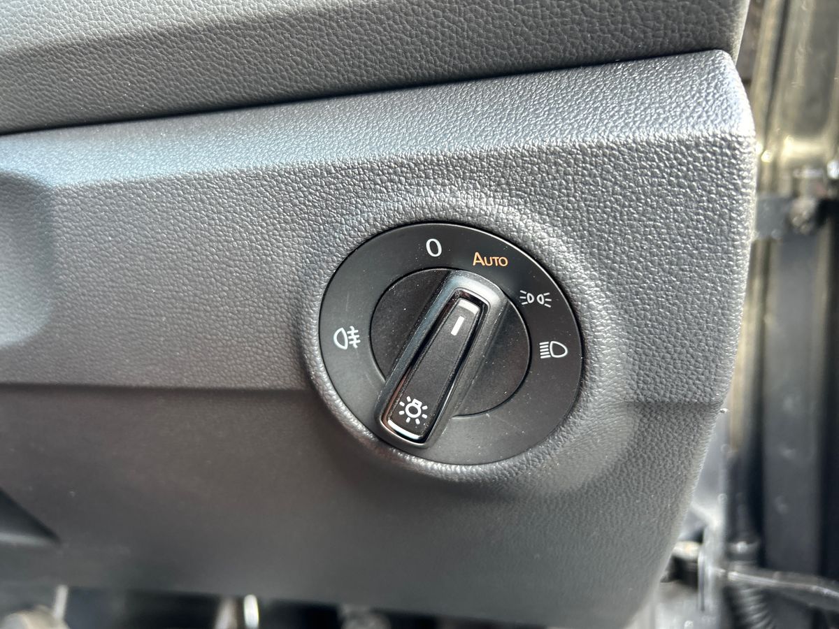 Volkswagen T-roc Photo autoimg-77256f4c2c8a45a15a8500fbf273efd38e10f57a.jpg