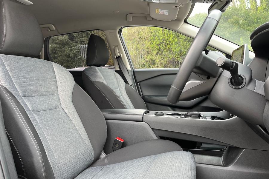 Nissan X-Trail Photo autoimg-772bc9c1f8fdcb8beff5bba846a11e0a3c58d7e0.jpg