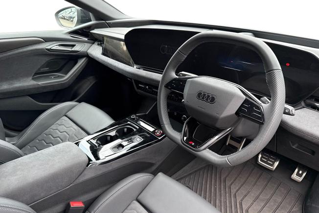 AUDI A6 E-Tron Avant Photo 6