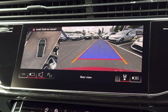 Audi Q8 Photo 27