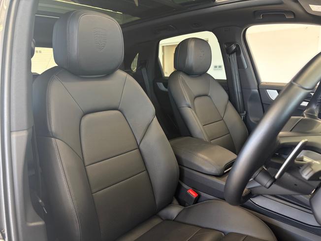 PORSCHE Cayenne Photo 14