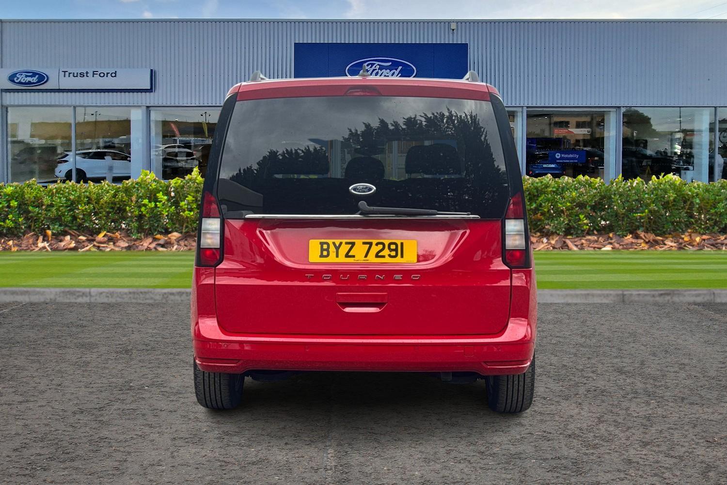 Ford TOURNEO CONNECT Photo 6