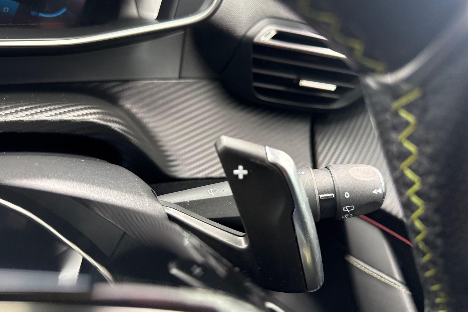 Peugeot 208 Photo 14