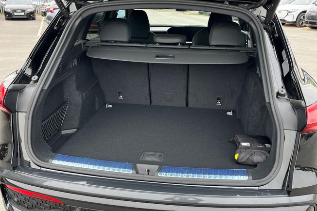 AUDI  Q5 SUV Photo 12