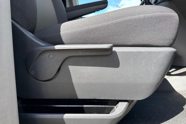 VOLKSWAGEN Transporter Photo 36