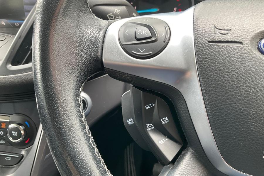 Ford KUGA Photo autoimg-773ef9505b5ed8bf0f6875f9fdc57bc747220a5d.jpg