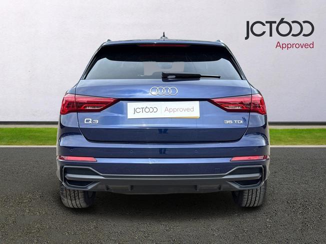 AUDI Q3 Photo 7