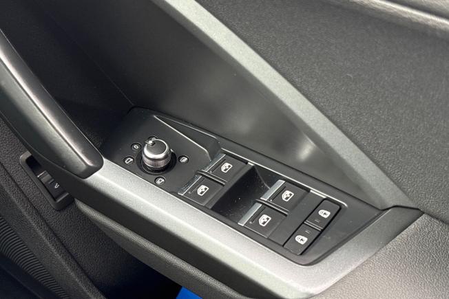 Audi Q3 Photo 31