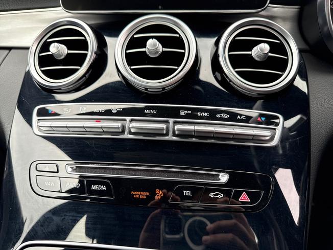 MERCEDES-BENZ C Class Photo 34