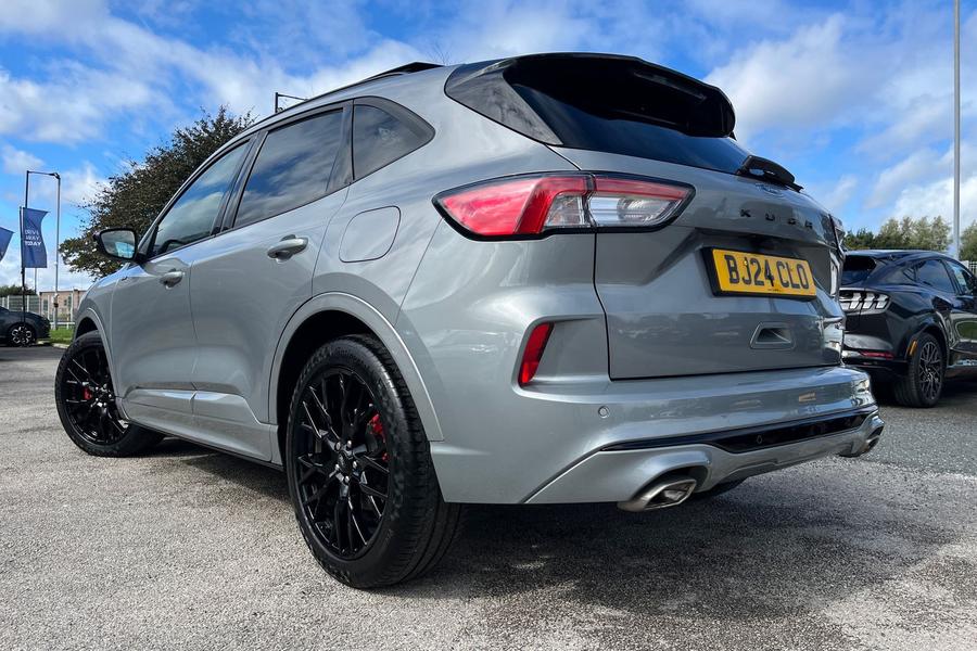 Ford Kuga Photo autoimg-774f6a38d0267a5767d41cdabe91613f3659b60e.jpg