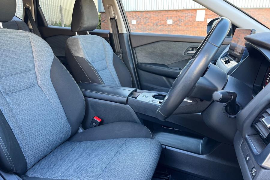 Nissan X-Trail Photo autoimg-7752aeb2b6e5226fa613ed2f614659da4857918f.jpg