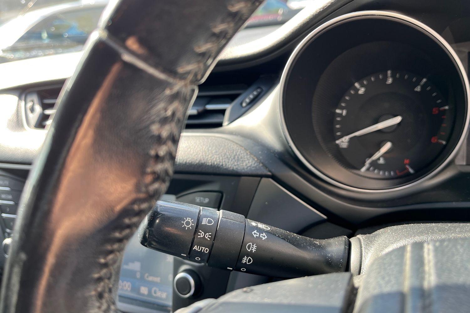 Toyota AVENSIS Photo 13