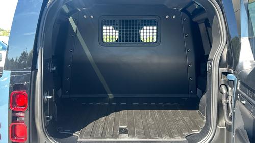 Land Rover Defender Photo autoimg-77550ca9d4c9ac3189174e2e2184e1e44f6d2eca.jpg