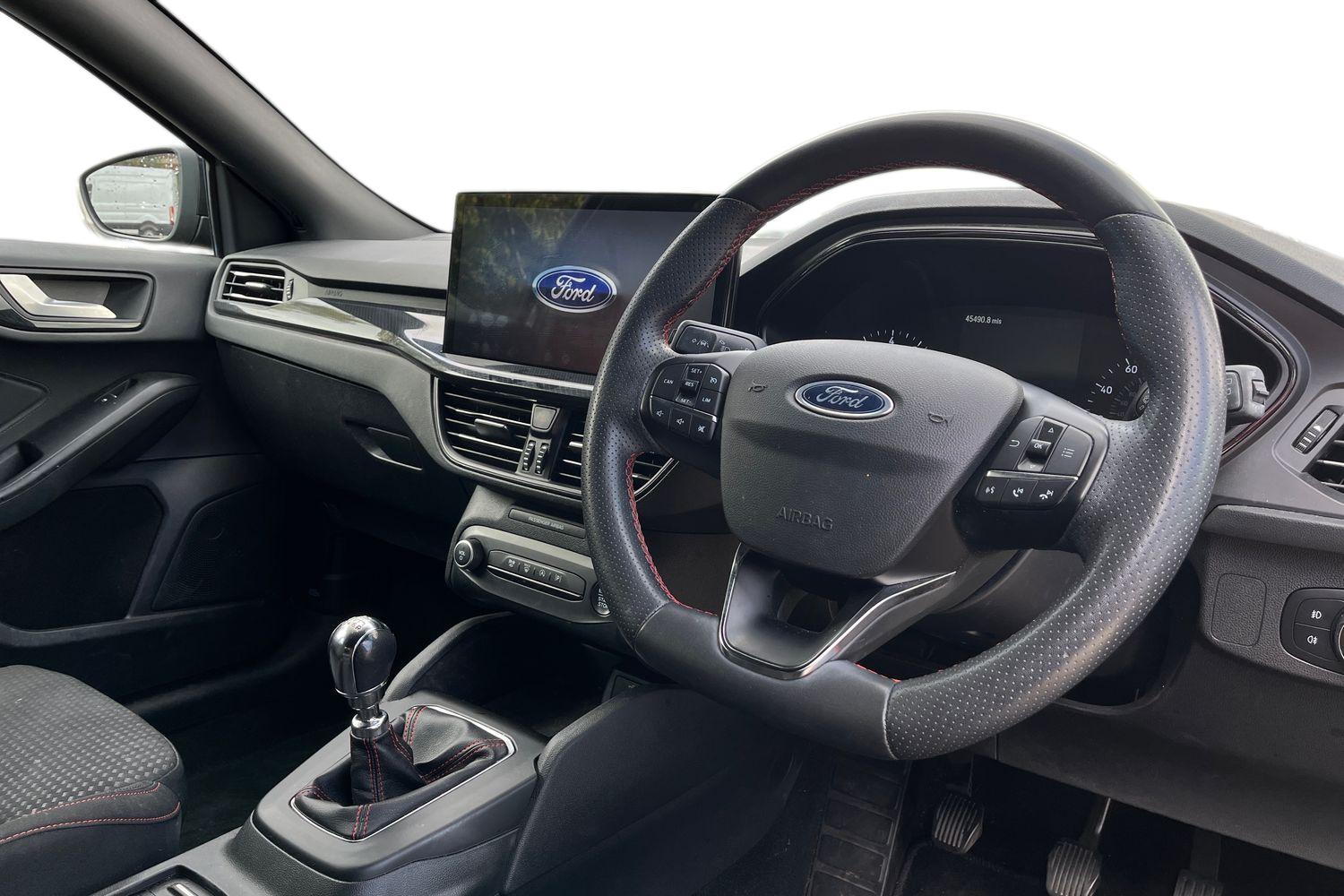 Ford Focus Photo 8