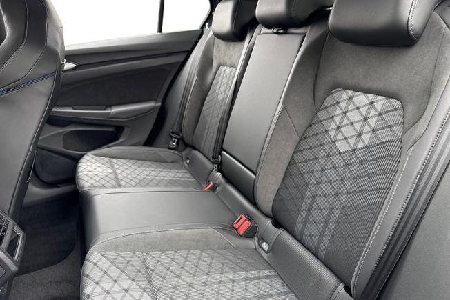 VOLKSWAGEN Golf Photo 9