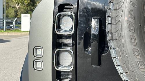 Land Rover Defender Photo autoimg-775899dab7726f17808d801e7680bb089de1daac.jpg