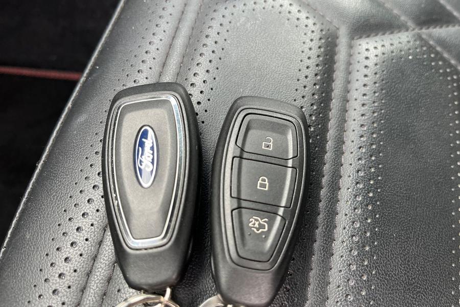 Ford FOCUS Photo autoimg-775b39b2aabff83e188a8aa9edcadac089c78723.jpg