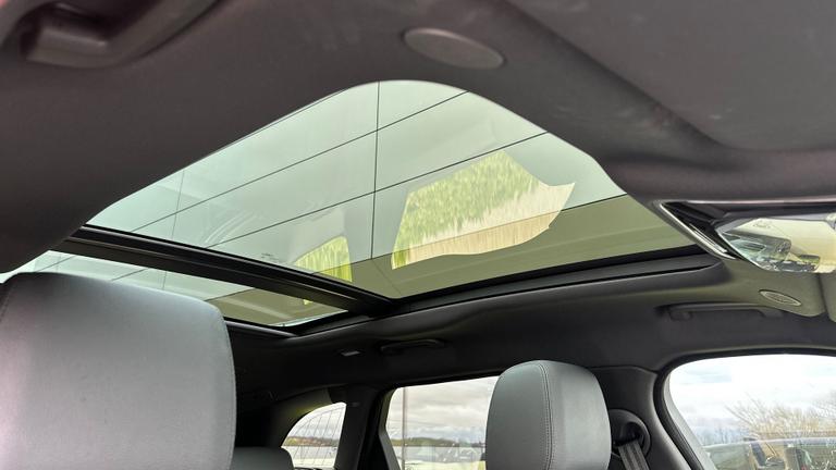 Used Land Rover Range Rover Velar GX74TLV 21