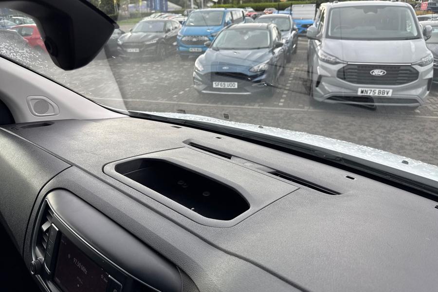 Vauxhall VIVARO Photo autoimg-77683bd83ffa61f920993f15d02a502388d47f11.jpg