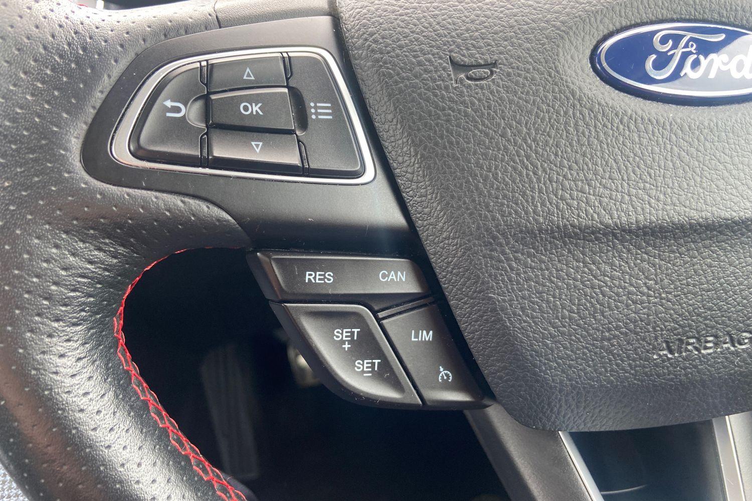 Ford ECOSPORT Photo 25