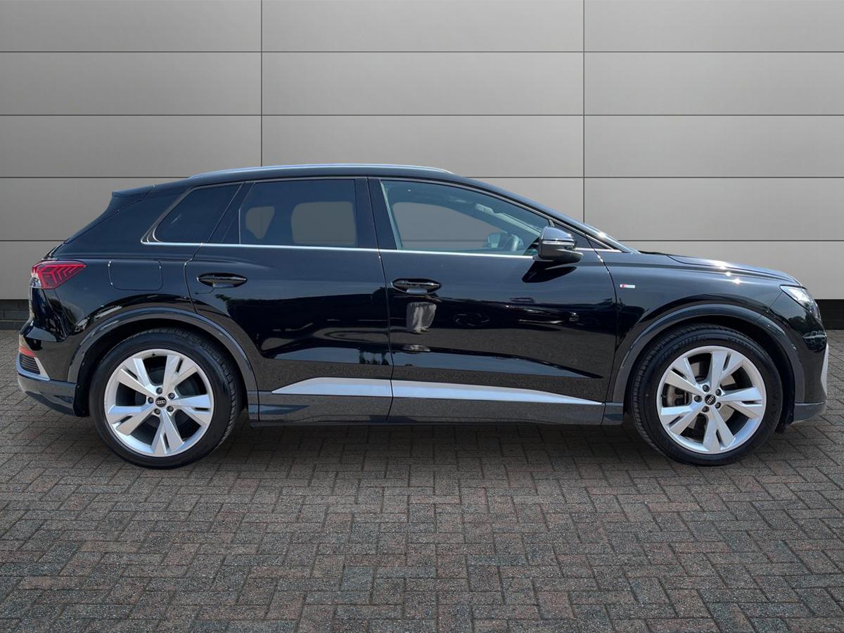 Audi Q4 e-tron Photo 5