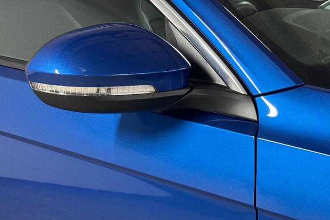 Volkswagen T-Roc Photo 20