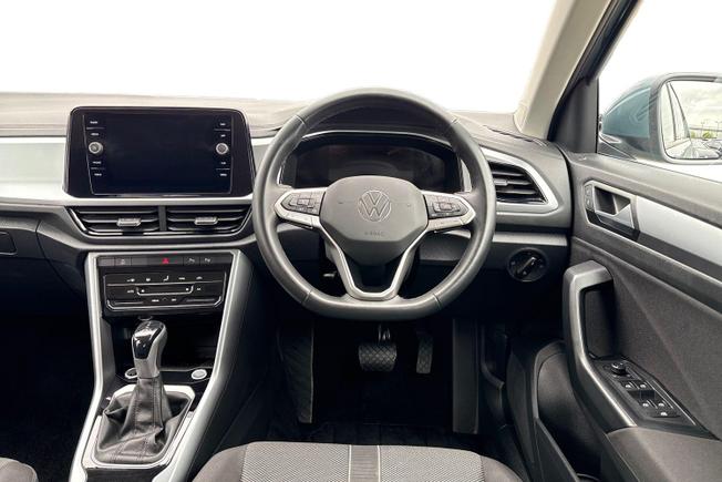 Volkswagen T-Roc Photo 11
