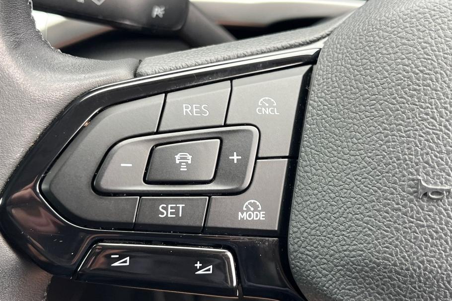 Used Ford TRANSIT CONNECT BG75DPO 25