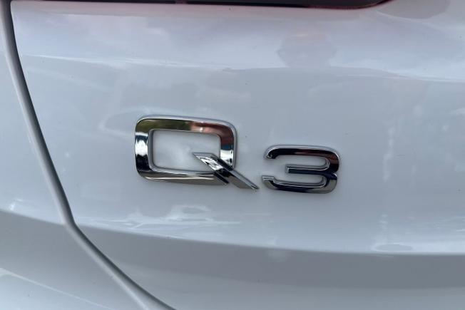 AUDI Q3 Photo 31