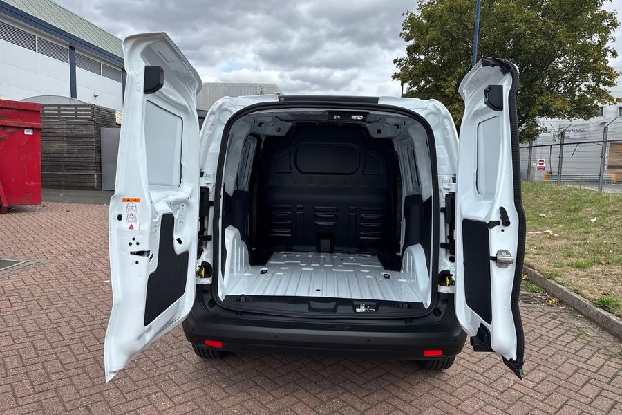 Ford E-TRANSIT COURIER Photo autoimg-777b53e530994360bdca968fa013f739ad5fe09a.jpg