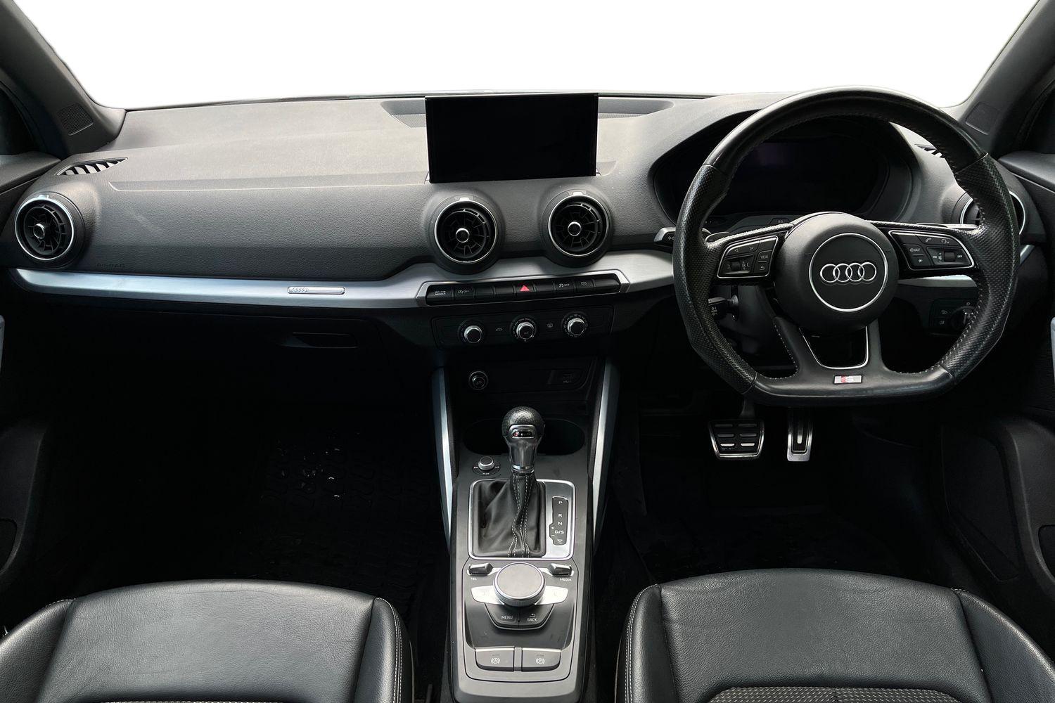 Audi Q2 Photo 9