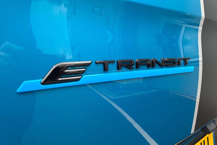 Used Ford E-TRANSIT CUSTOM SV75UWU 19