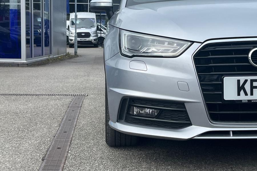 Audi A1 Photo autoimg-77861b4b58c5c3d607211dcb09aff4aa8df9174b.jpg