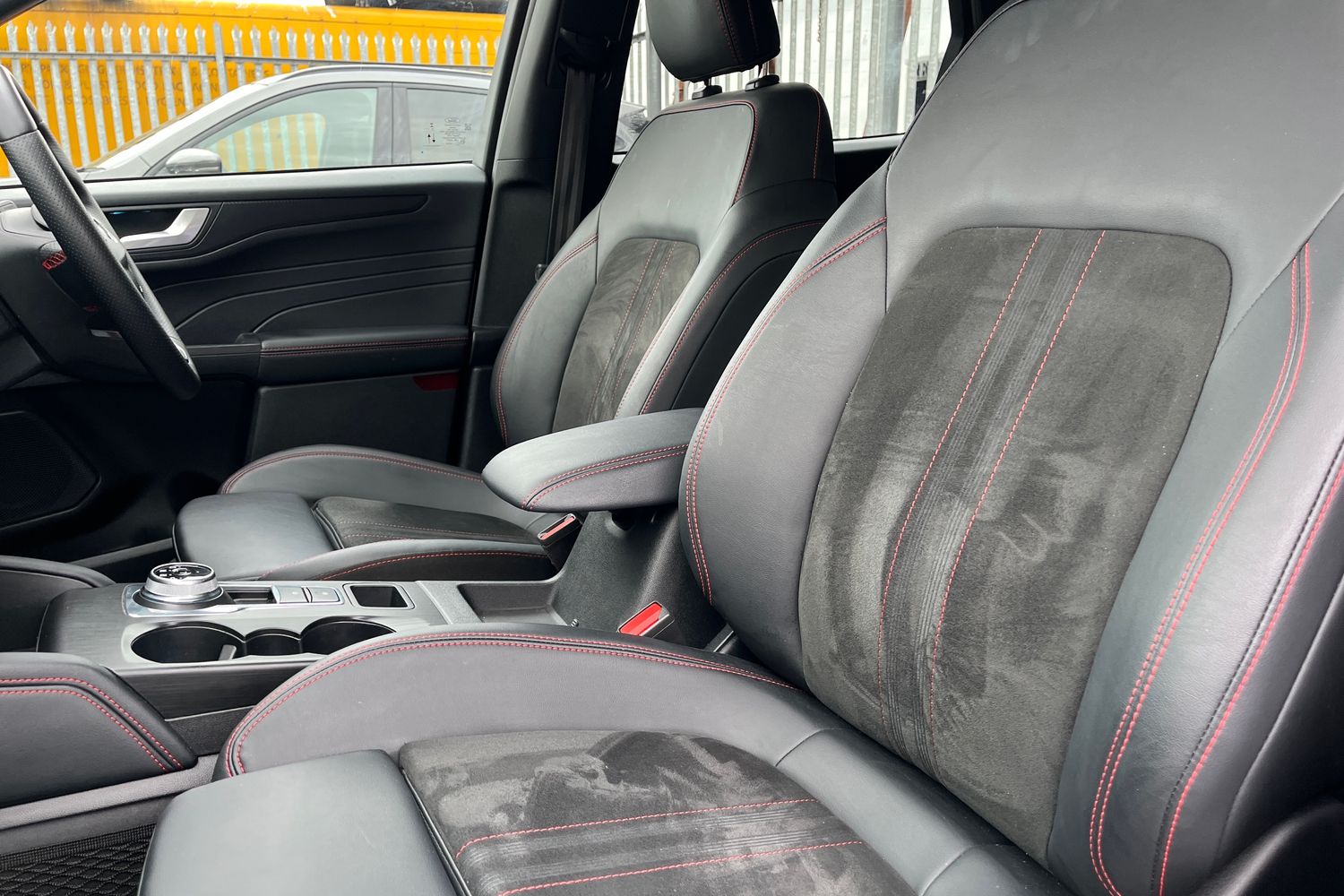 Ford KUGA Photo 18