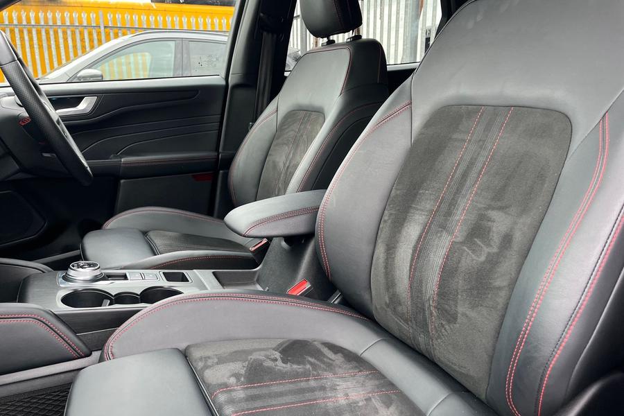 Ford KUGA Photo autoimg-7787869e0c55464b4e44a39bafe4abc93fa78ed4.jpg