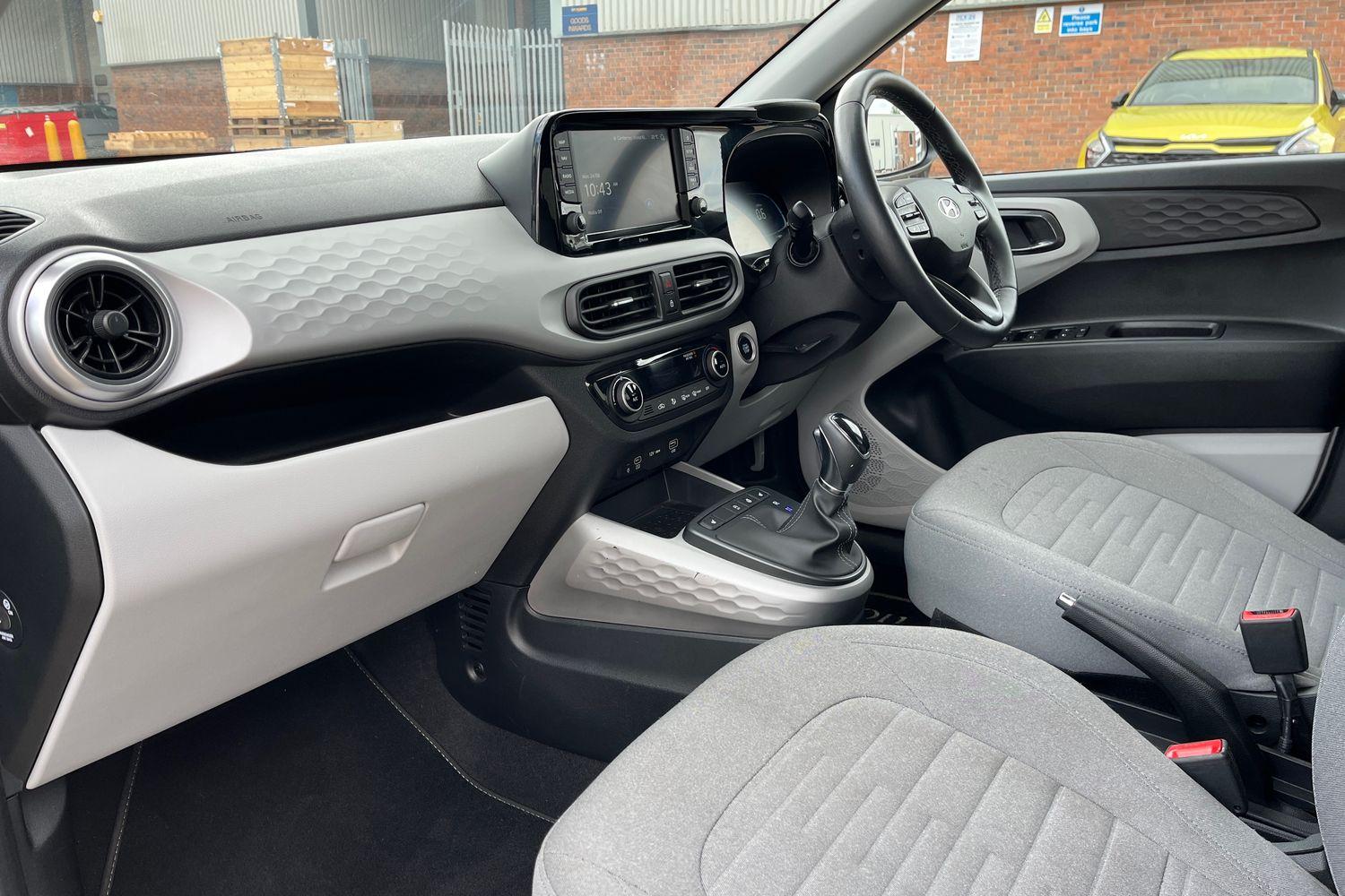 Hyundai i10 Photo 17