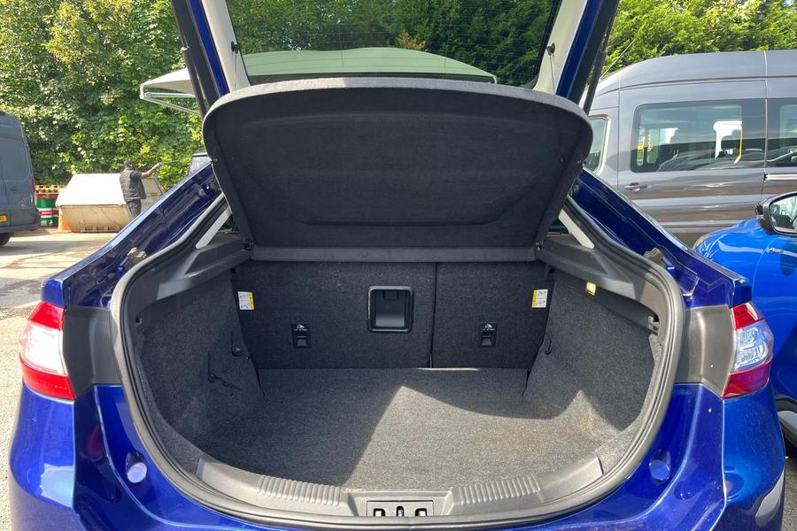 Ford MONDEO Photo autoimg-779499b740e4e9ce22378b78dae83afc3a0a6745.jpg